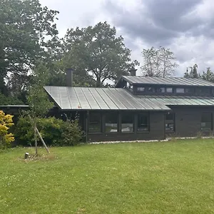 Ferienhaus Idyllisches Einfamilienhaus Bei